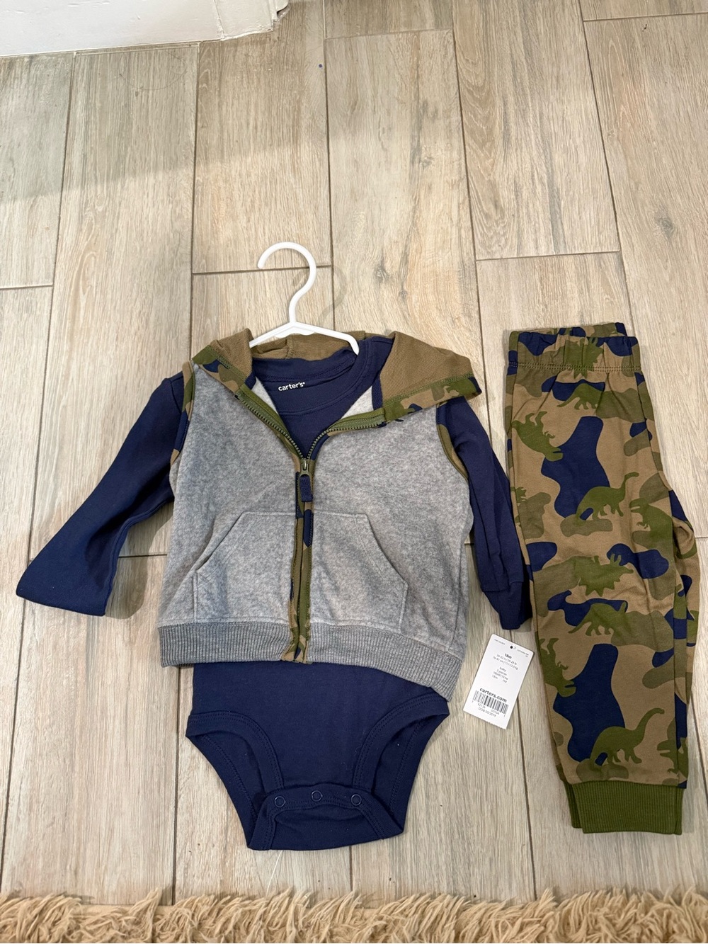 BNWT Carter's Navy & Camo 3-Piece Hoodie, Bodysuit & Joggers